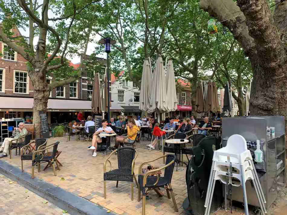 Terraces on the Beestenmarkt in Delft