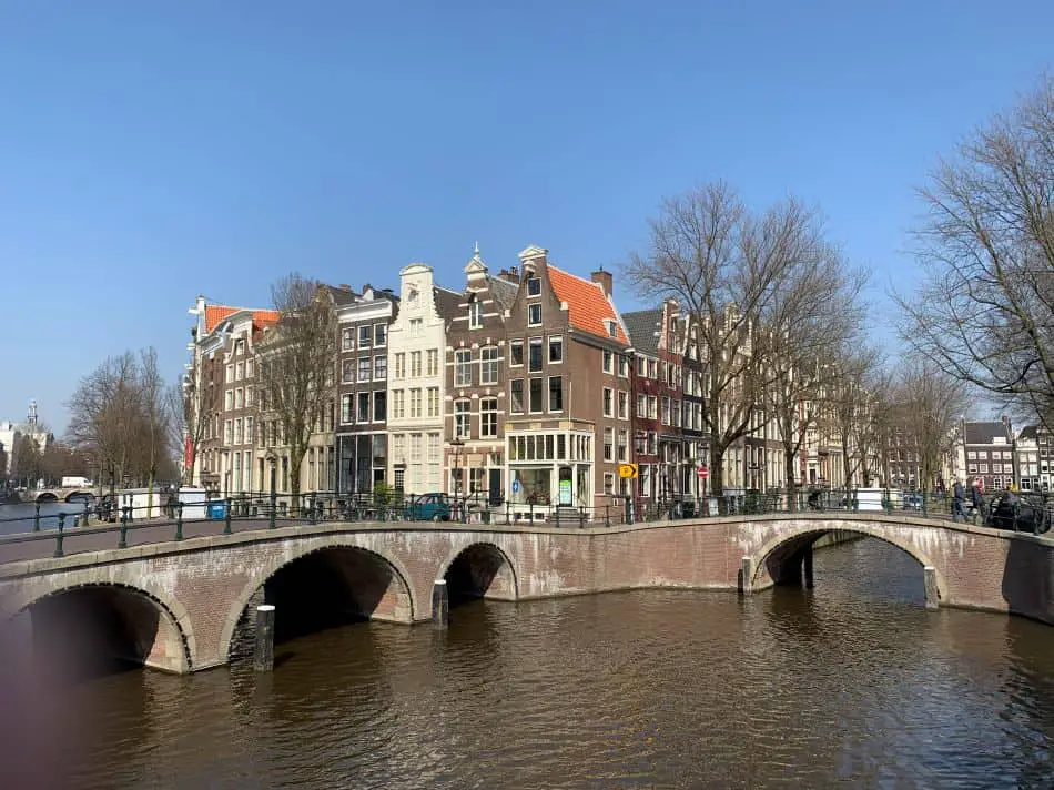 The corner of the Leidse gracht and Prinsengracht is one of the best-known sights of Amsterdam