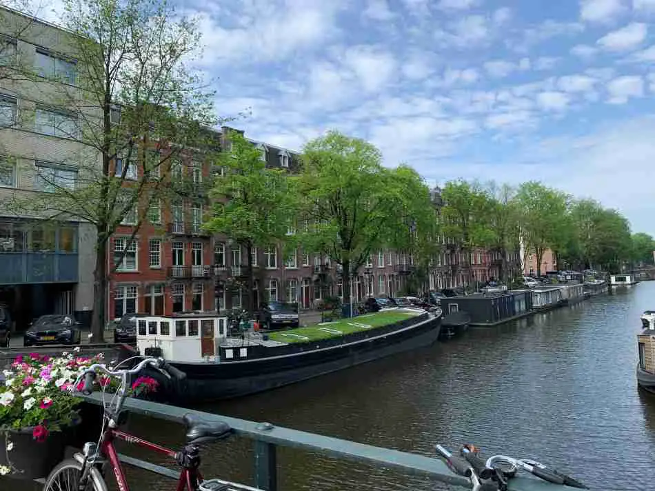 A canal in Weesperbuurt and Platage, an upscal neighborhood in Amsterdam