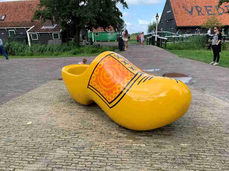 Why Did The Dutch Walk On Wooden Shoes?